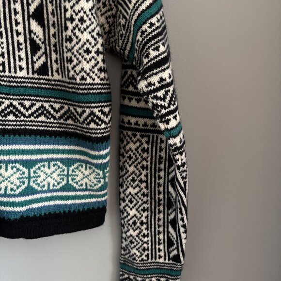 Gorgeous Laura Ashley Fair Isle Knit Cardigan - Picture 4 of 14